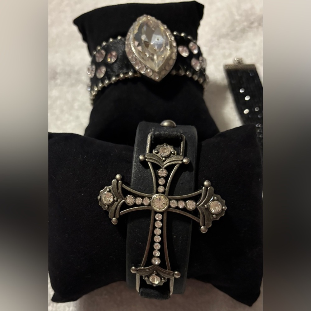 4 Piece Fashion Jewelry Set - Picture 3 of 6